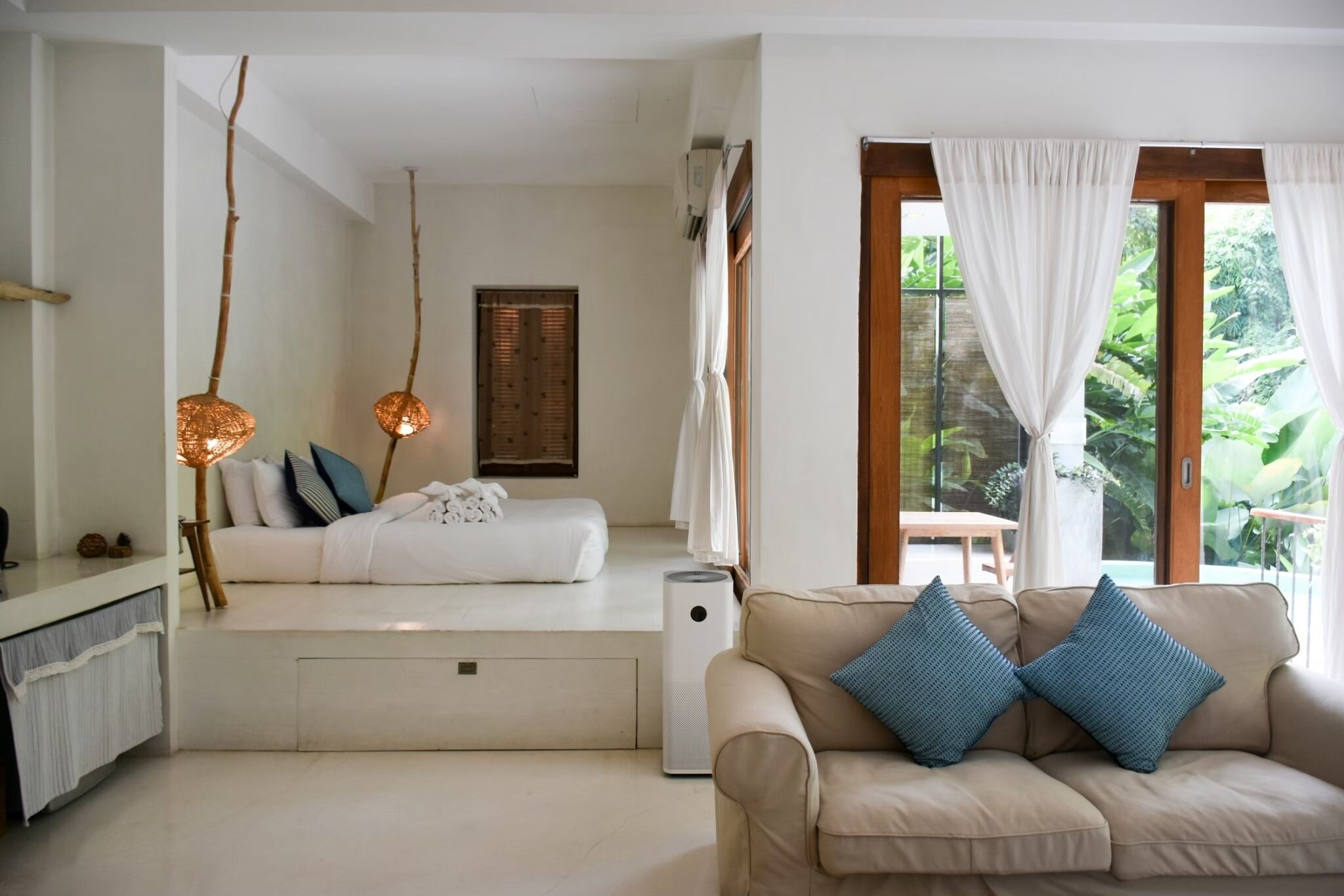 pool suite | 1 bedroom, premium bedding, minibar, in-room safe