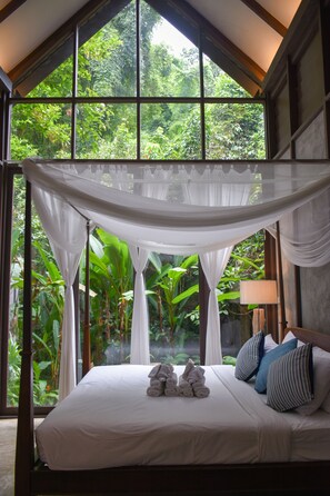 Ropa de cama de alta calidad y minibar