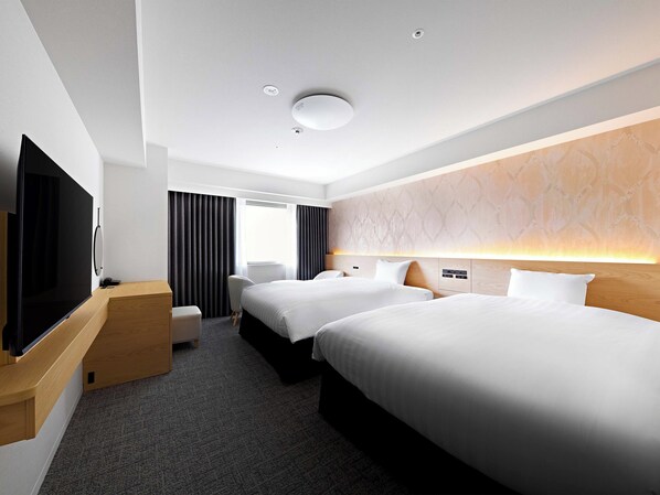 Deluxe Twin Room, 2 Double Beds, Non Smoking | Down duvets, blackout curtains, free WiFi, bed sheets - Daiwa Roynet Hotel Shin - Yokohama (Yokohama)