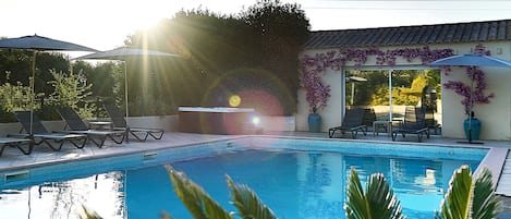 Outdoor pool, pool loungers