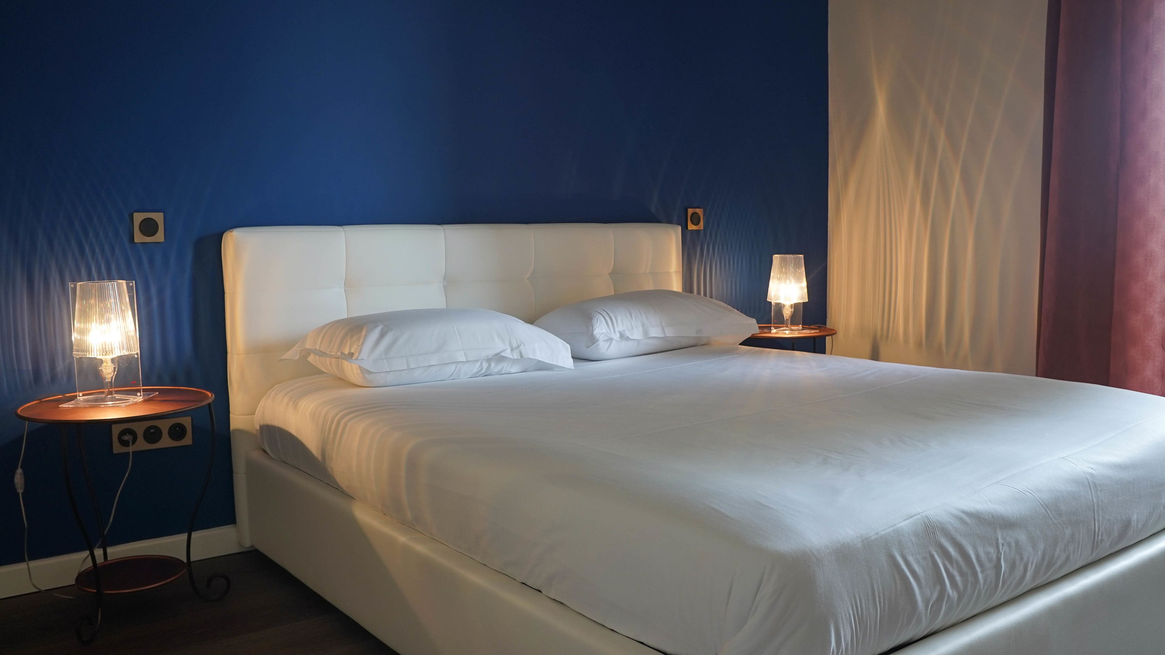 single room | desk, iron/ironing board, cots/infant beds, free wifi