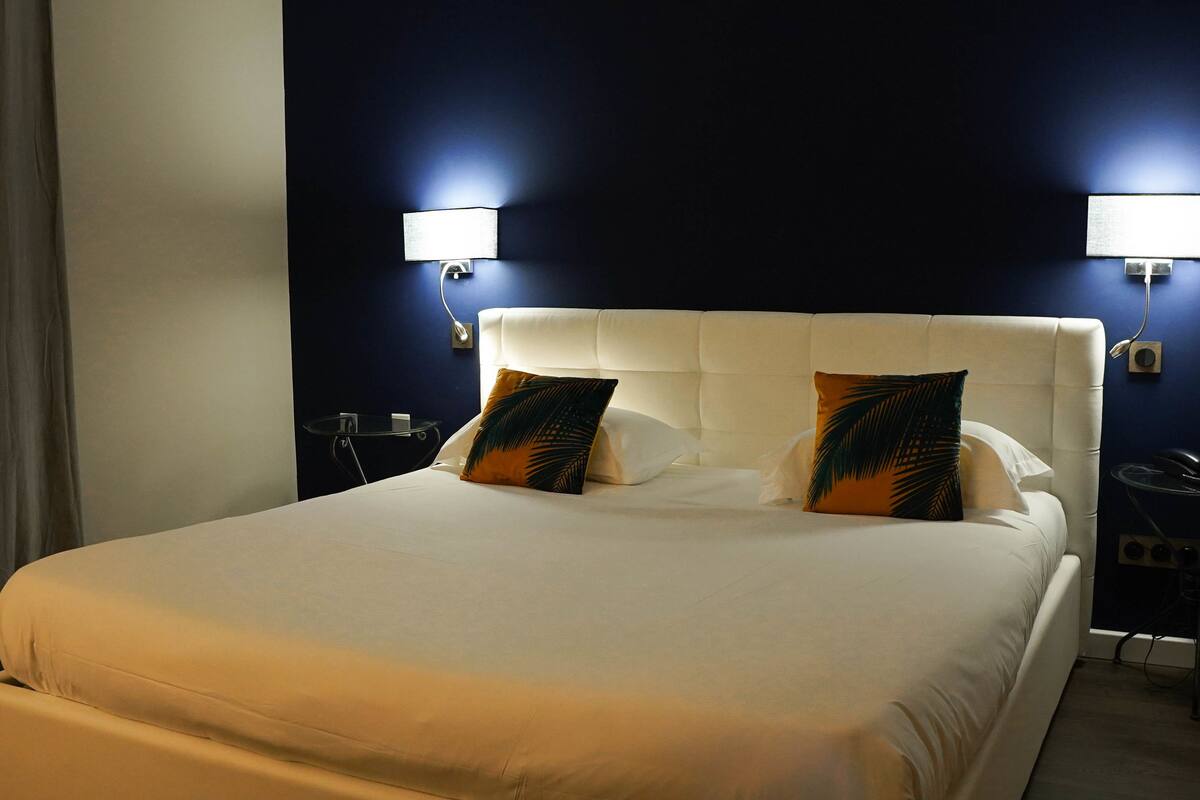 double room | desk, iron/ironing board, cots/infant beds, free wifi