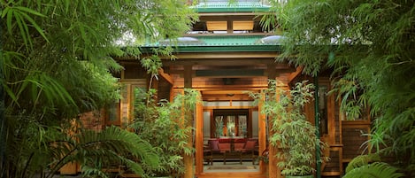 Chaumière, Plusieurs lits, non-fumeur, vue sur le jardin | Vue sur la rue