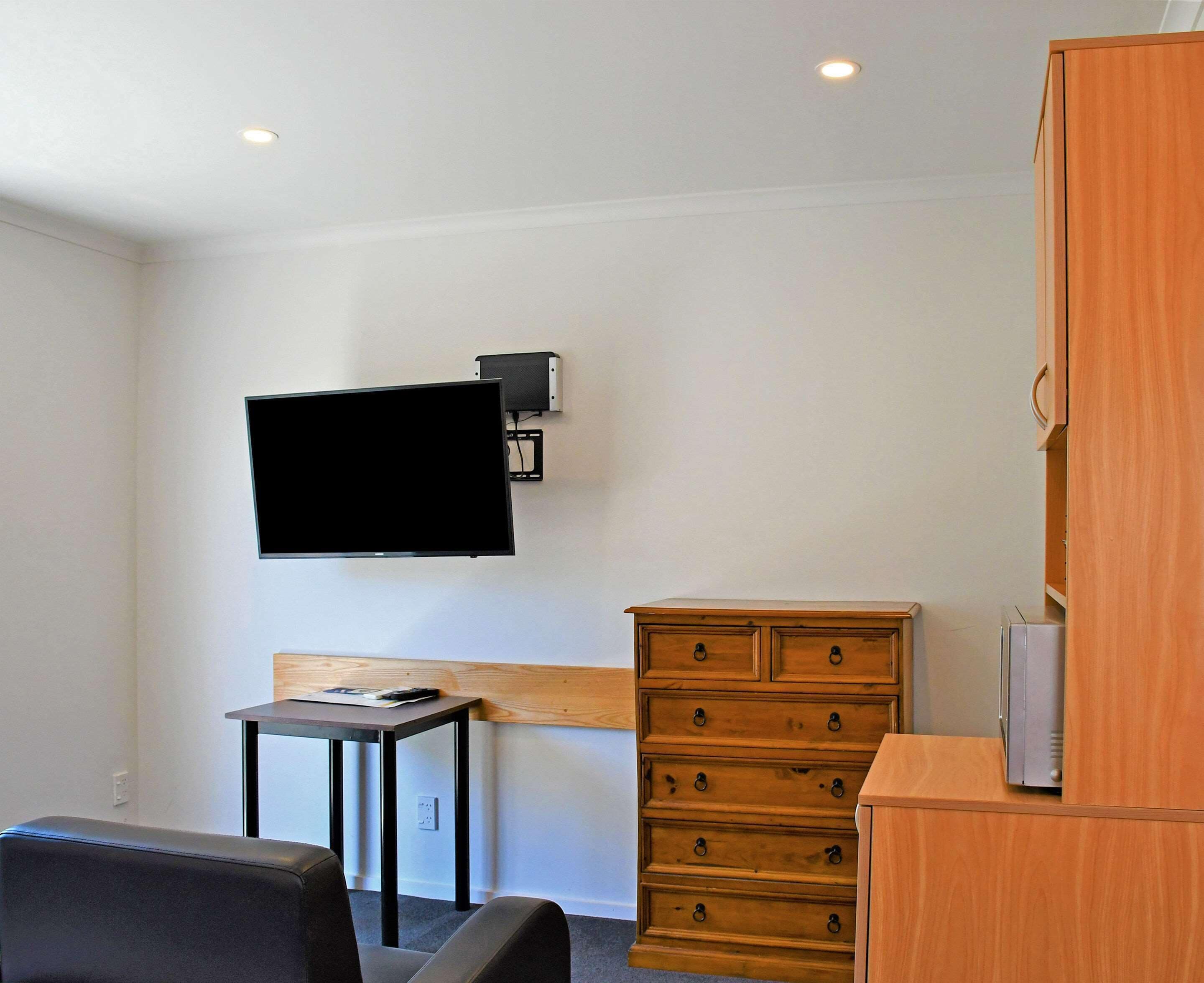 room, multiple beds, non smoking | pillow-top beds, desk, iron/ironing board, free cots/infant beds