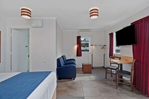 Room, Multiple Beds, Non Smoking - Comfort Inn Westshore Beach (Napier)