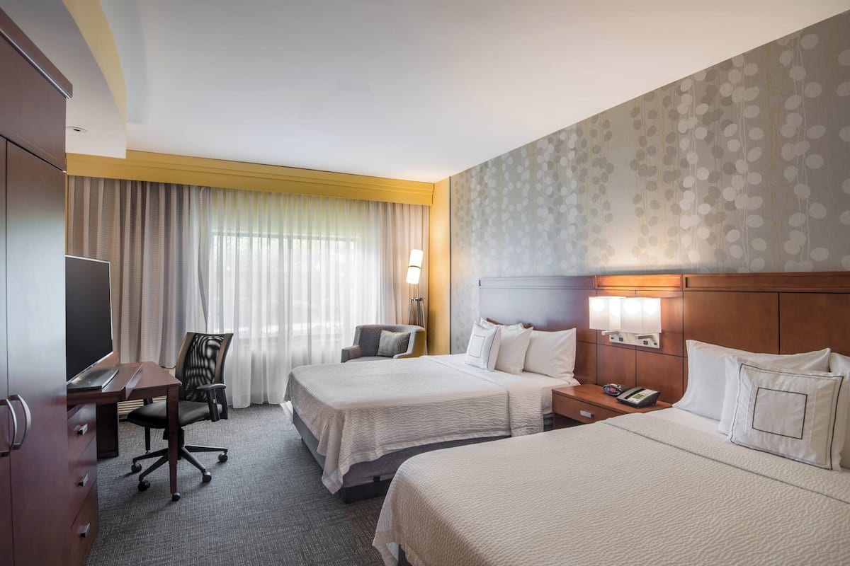 1 bedroom, hypo-allergenic bedding, pillow-top beds, in-room safe