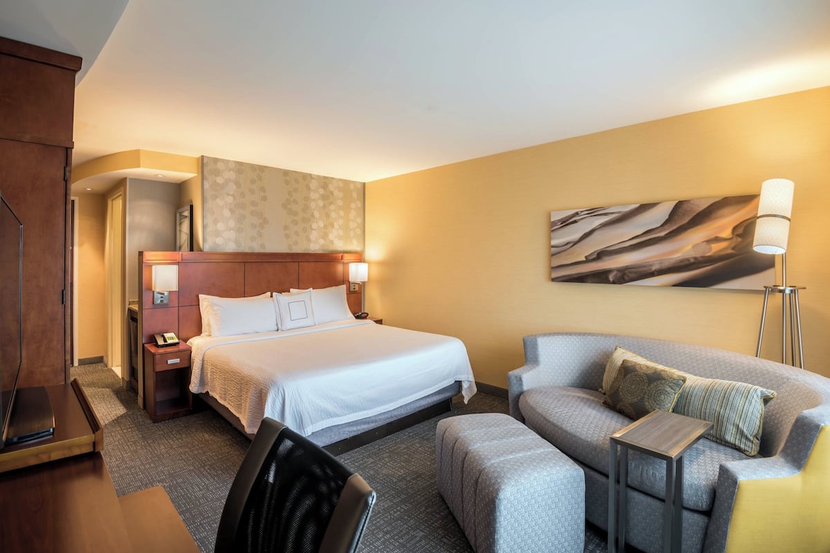 1 bedroom, hypo-allergenic bedding, pillow-top beds, in-room safe