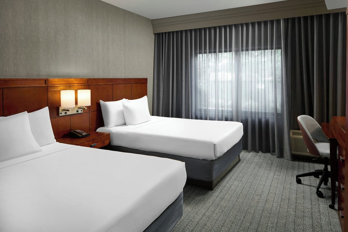 Room, 2 Katil Ratu (Queen) | 1 bilik tidur, peralatan tempat tidur hipoalergenik, tilam berlapik