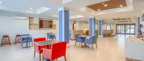 Desayuno continental incluido todos los días