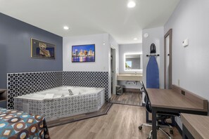 Living area - Express Inn and Suites (Westwego)