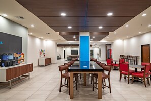 Desayuno completo incluido todos los días