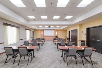 Meeting space at Hyatt Place Charleston Airport/Convention Center