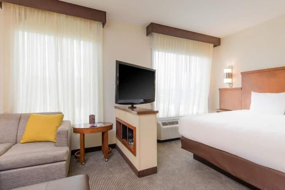 Ropa de cama de alta calidad y camas con pillow-top