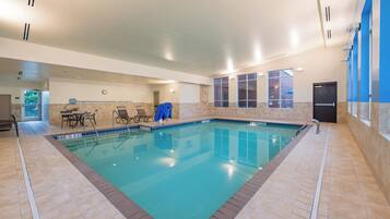 Indoor pool, pool loungers