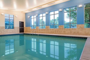 Indoor pool, pool loungers