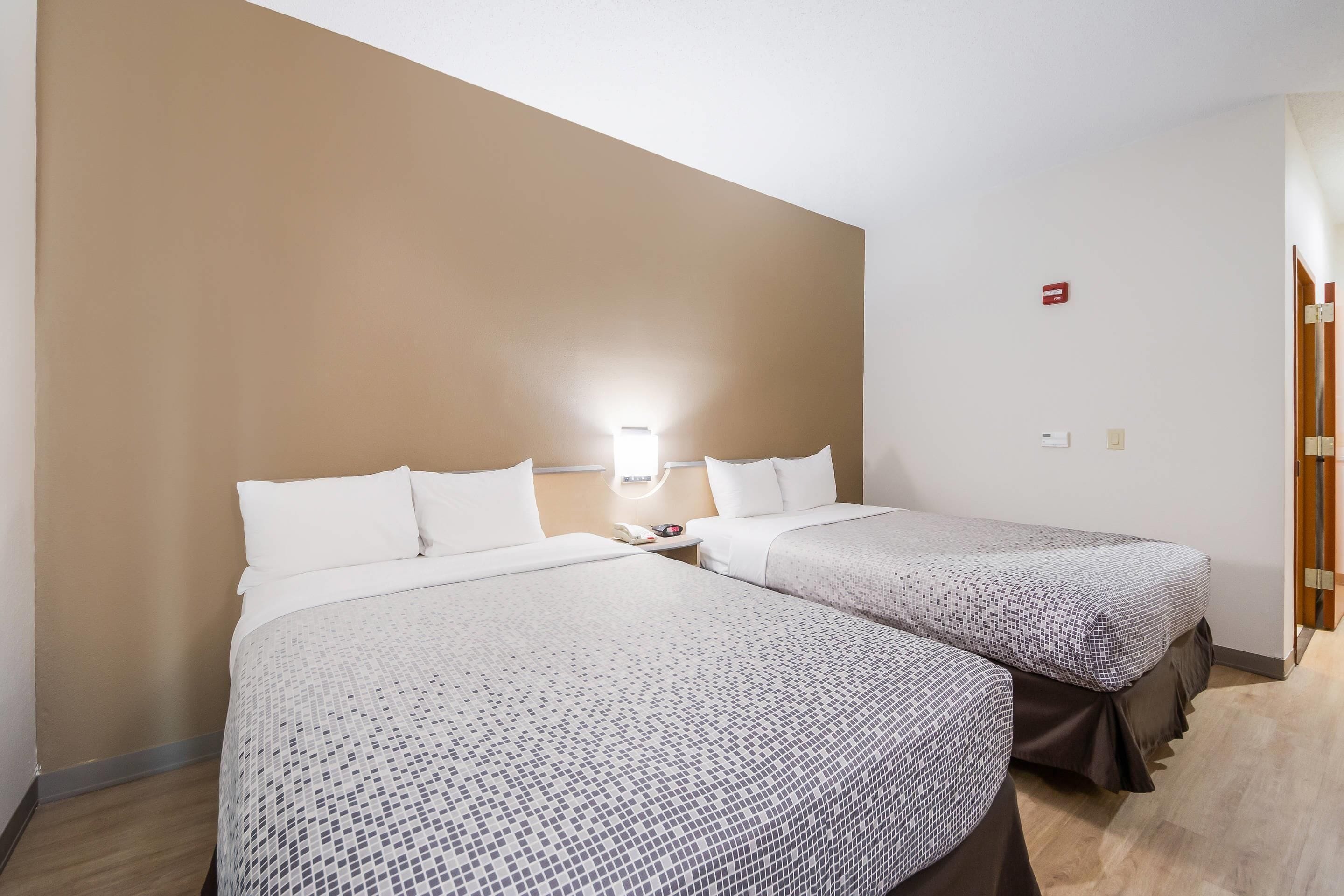 Premium bedding, in-room safe, desk, iron/ironing board