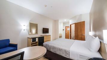 Premium bedding, in-room safe, desk, iron/ironing board