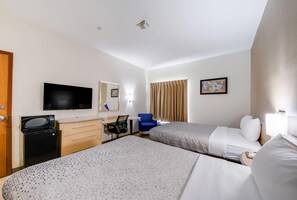 Premium bedding, in-room safe, desk, iron/ironing board