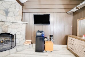 Microwave, coffee/tea maker