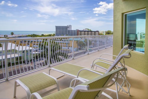 套房, 多张床, 泳池景观 (3 Bedroom Penthouse Suite) | 客房景观