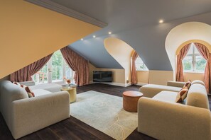 Penthouse | Living area | Flat-screen TV - Grange Hotel (Grange-over-Sands)