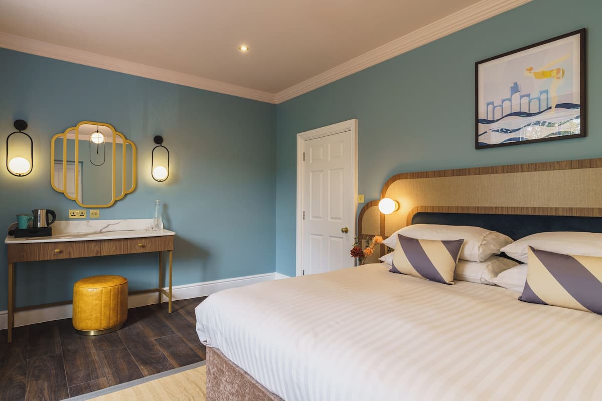 Executive tweepersoonskamer (Four Poster) | Luxe beddengoed, individueel gedecoreerd, gratis wifi, beddengoed