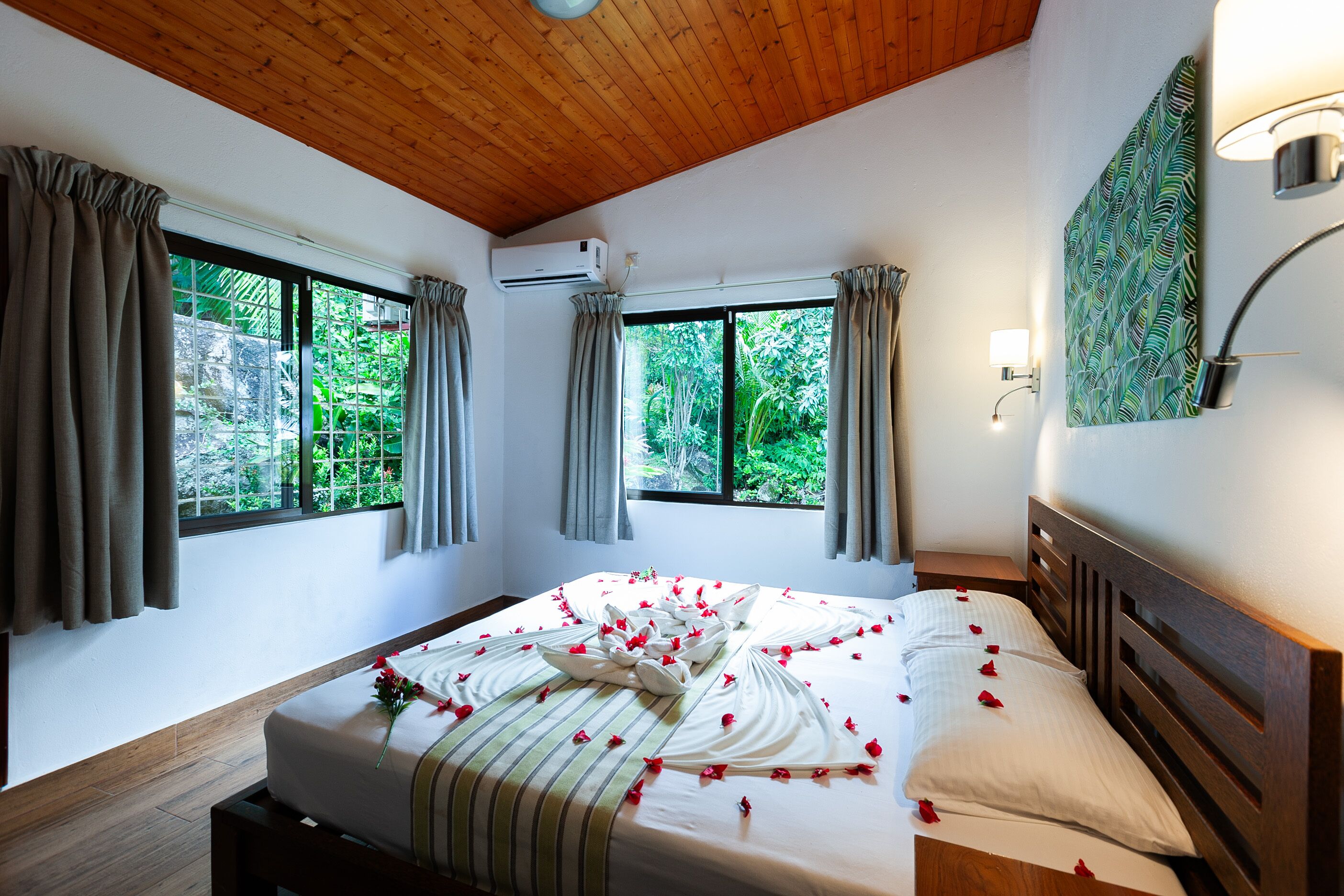 Villa Premium | Ropa de cama de alta calidad y colchones con acolchado adicional