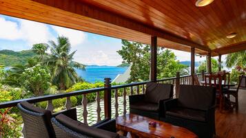 Premium Villa | Balcony