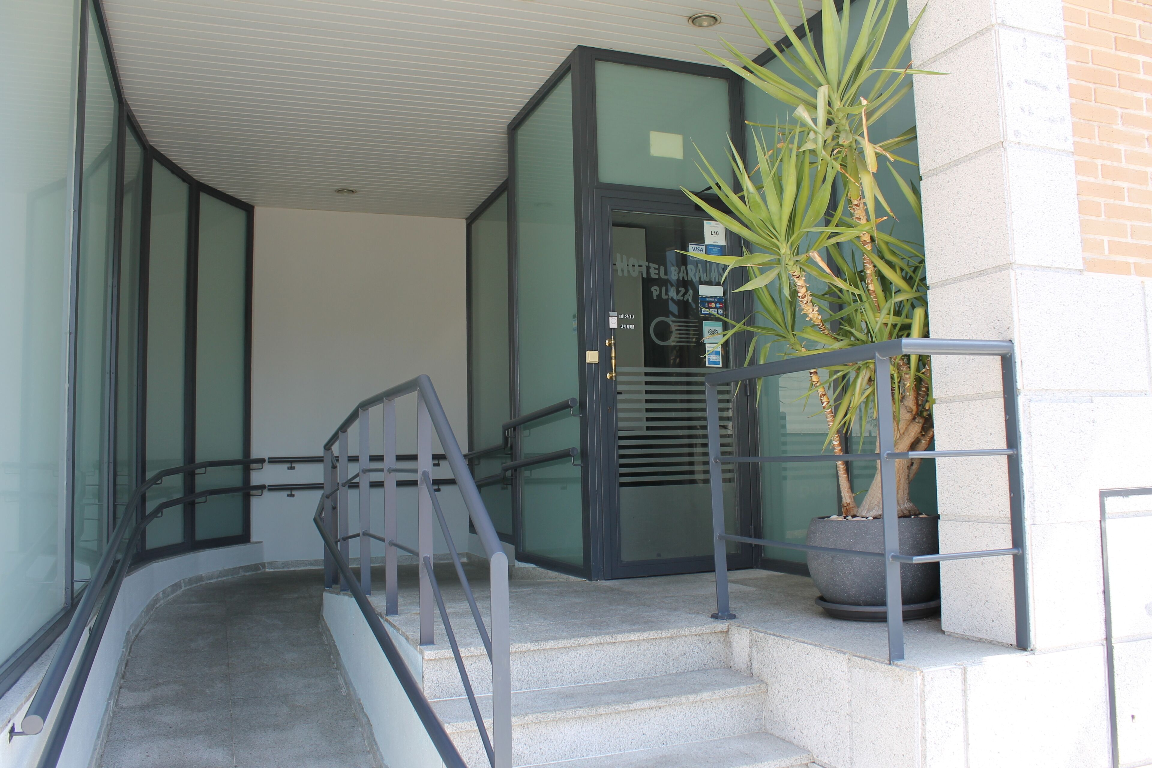 Foto - Hotel Barajas Plaza