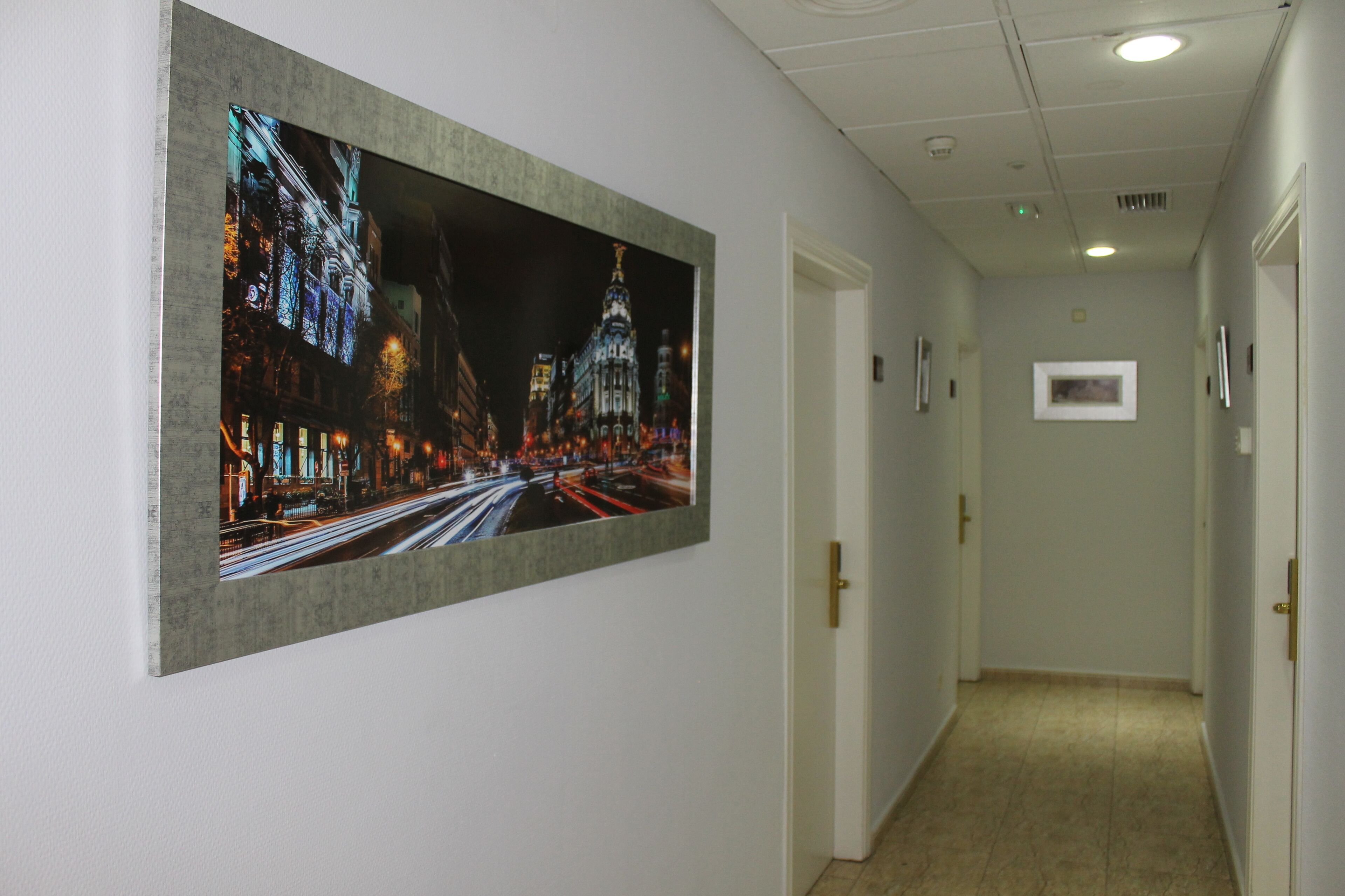 desk, soundproofing, free wifi, bed sheets