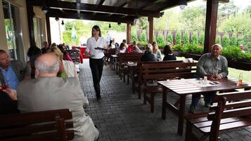 Breakfast, lunch and dinner served