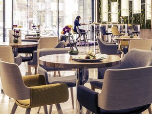 Bar (on property) - Mercure Bucharest Unirii (Bucharest)