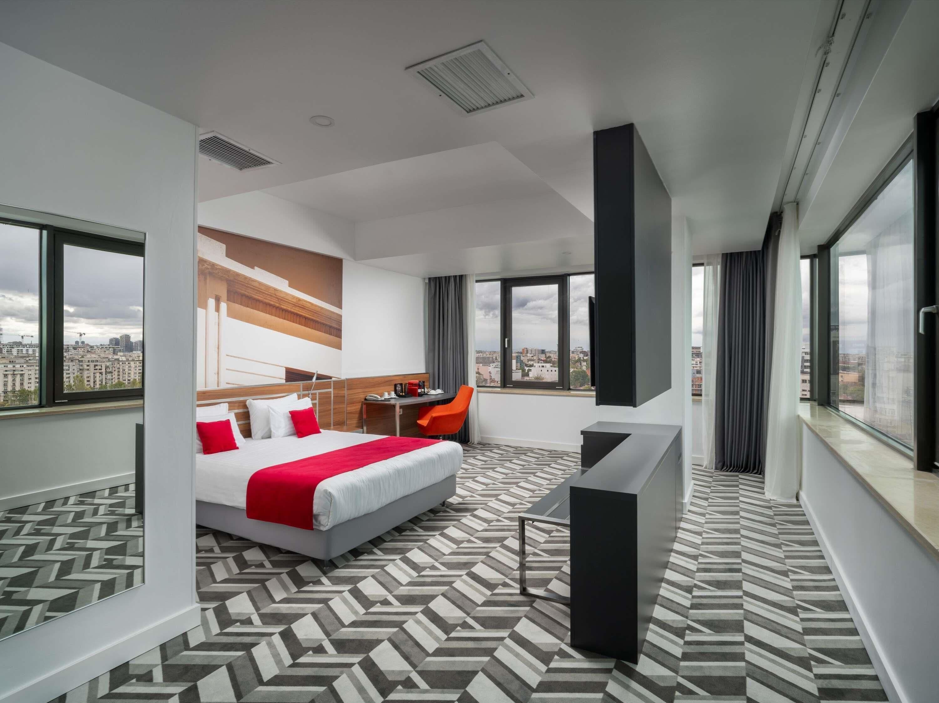 Privilege ルーム ダブルベッド 1 台 シティビュー | セーフティボックス (室内)、デスク、防音設備、アイロン / アイロン台