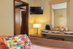 Chambre Standard | Bureau, espace de travail pour ordinateur portable