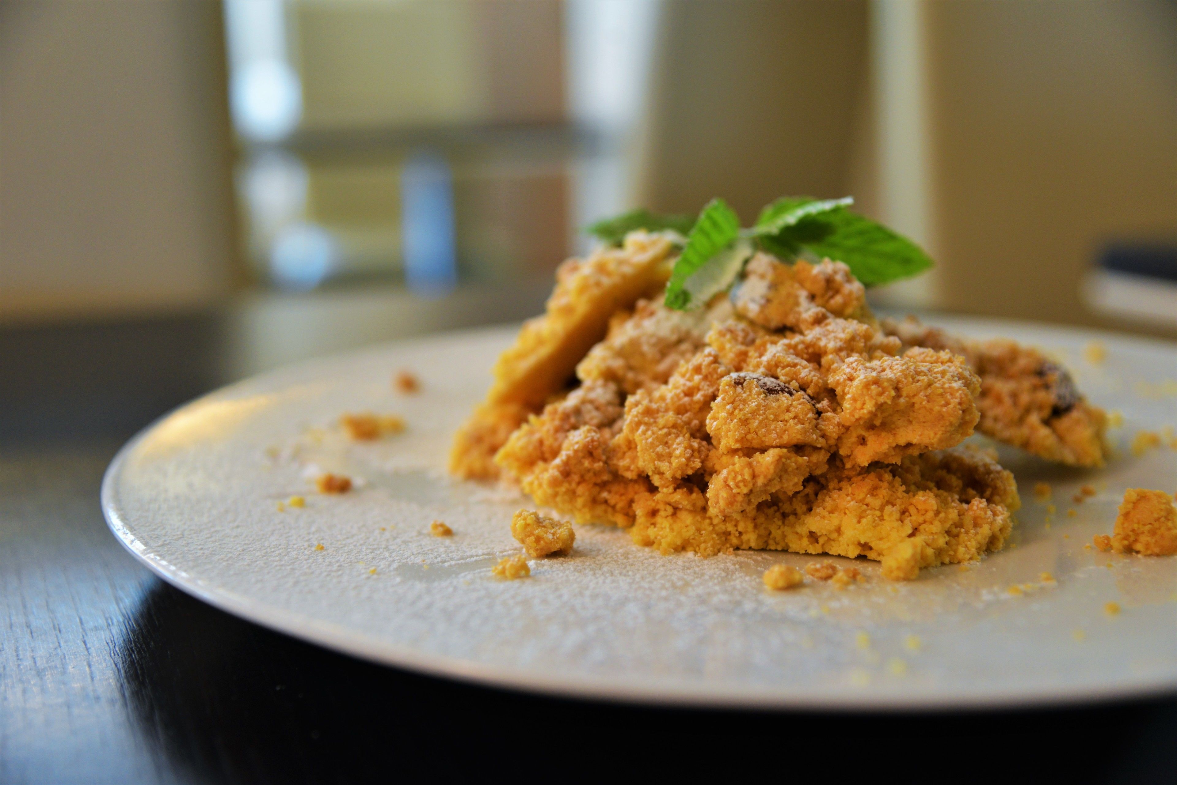 breakfast, lunch, dinner served; international cuisine