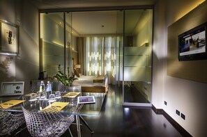 Suite | Select Comfort beds, minibar, in-room safe, individually furnished