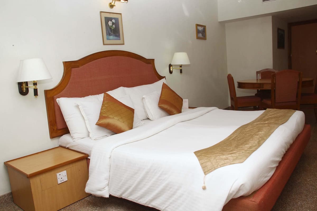 In-room safe, desk, free WiFi, bed sheets