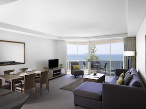 Penthouse, 3 habitaciones | Tabla de planchar con plancha, cunas, camas extra y wifi