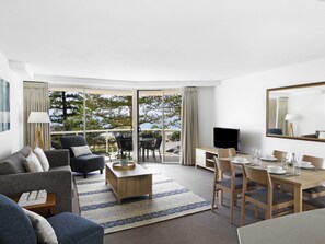 Room, 3 Bedrooms
