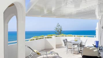 Iron/ironing board, cribs/infant beds, rollaway beds, WiFi