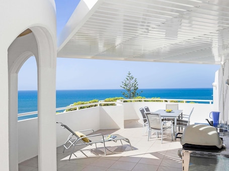 Tabla de planchar con plancha, cunas, camas extra y wifi