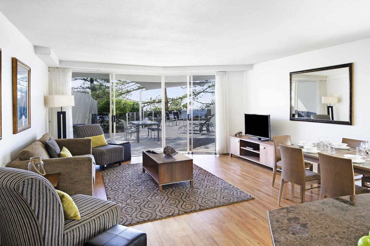 Room, 3 Bedrooms