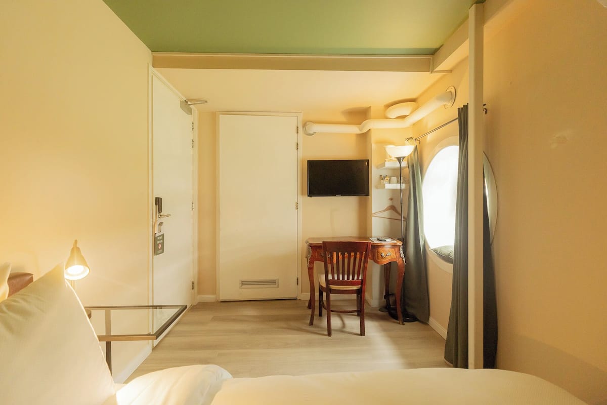 Junior Double Room | Individually furnished, desk, laptop workspace, cots/infant beds