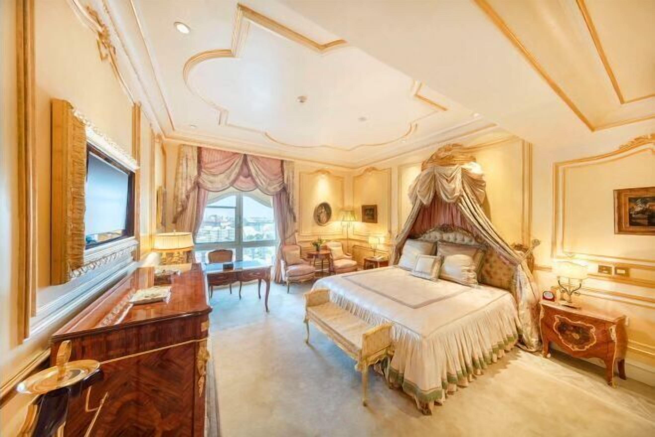 1 bedroom, minibar, in-room safe, desk