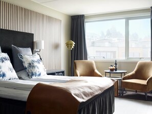 Minibar, skrivebord og wi-fi (inkludert)