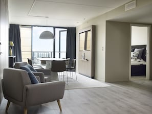 Superior Suite, 1 Double Bed, Ocean View (Conference suite with double bed) | Minibar, desk, free WiFi