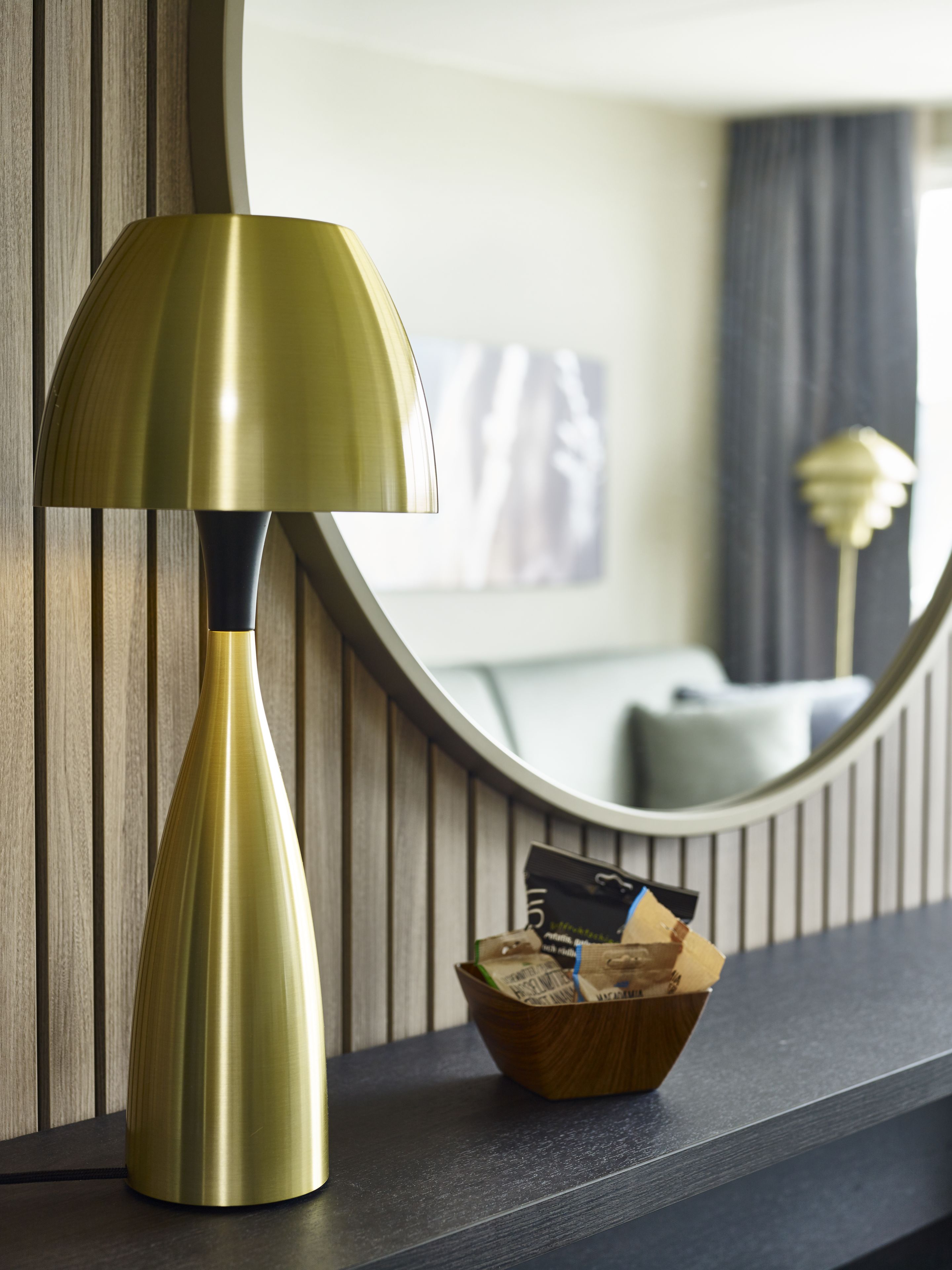 minibar, desk, free wifi