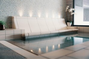 Couples treatment rooms, sauna, hot tub, hot springs, body treatments - Son Spa (Vestby)