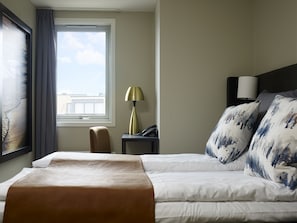 Minibar, desk, free WiFi