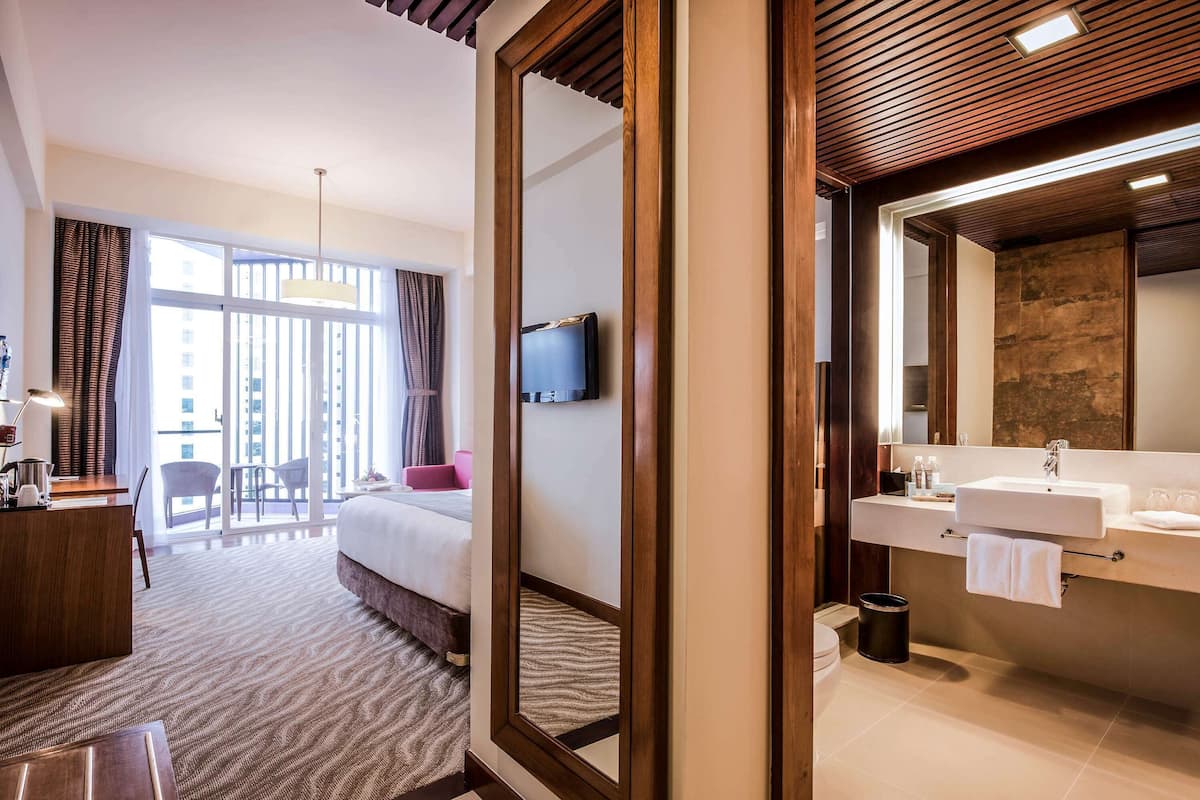 1 bedroom, minibar, in-room safe, individually decorated